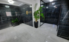 Top floor apt in a modern tower close to the american academy, Larnaca center 