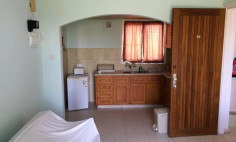 Apartment building for sale on Dekelia road walking distance to the sea, with sea views 