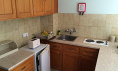 Apartment building for sale on Dekelia road walking distance to the sea, with sea views 