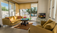 3 house with swimming pool for sale in Perivolia