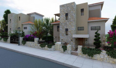 Beautiful 4 bedroom house with swimming pool for sale in Coral Bay