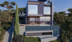 Spacious 6 bedroom house with swimming pool for sale in Mouttagiaka