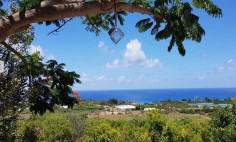 Large 5 bedroom house with swimming pool for sale in Kissonerga