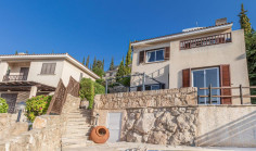 2 bedroom furnished house with swimming pool for sale in Kamares
