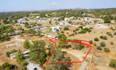 Residential 2375 m2 for sale in Lythrodontas, Nicosia