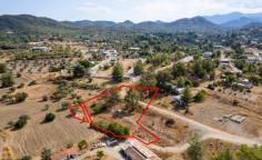 Residential 2375 m2 for sale in Lythrodontas, Nicosia
