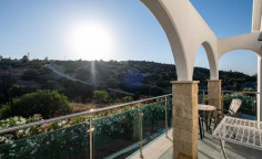 Large 1 bedroom apartment with swimming pool for sale in Latsi