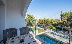 Luxury 2 bedroom apartment with swimming pool for sale in Latsi