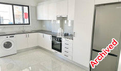 Office 165 m2 to rent in Acropolis