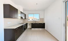 Spacious 2 bedrooms apartment with swimming pool for sale in Kiti