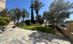 Large 2 beds apartment with swimming pool for sale in Yeroskipou