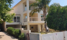 4 bedroom furnished house with swimming pool to rent in Mouttagiaka
