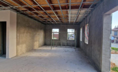 Beautiful 4 bedroom house with swimming pool for sale in Souni-Zanakia