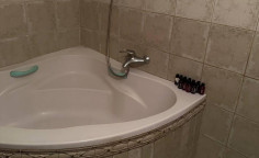 Large 2 bedrooms apartment with swimming pool to rent in Germasogeia Tourist Area