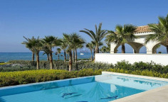 5 bedroom villa with swimming pool for sale in Perivolia