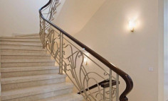 5 bedroom villa with swimming pool for sale in Perivolia