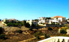 6 bedroom furnished house with swimming pool for sale in Agia Fyla