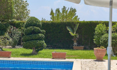 3 bedroom furnished house with swimming pool for sale in Coral Bay