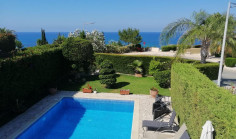 3 bedroom furnished house with swimming pool for sale in Coral Bay