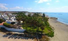 Beachfront house for sale on excellent location on Dekelia road offering the best sea view from beachfront bedroom on the island! Beachfront house for sale on excellent location on Dekelia road offering the best sea view from beachfront bedroom on the island!