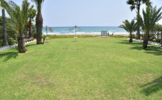 Beachfront house for sale on excellent location on Dekelia road offering the best sea view from beachfront bedroom on the island! Beachfront house for sale on excellent location on Dekelia road offering the best sea view from beachfront bedroom on the island!