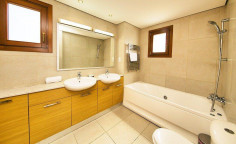 5 bedroom furnished house with swimming pool for sale in Aphrodite Hills