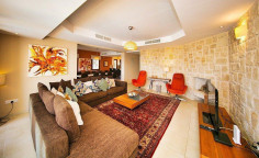 5 bedroom furnished house with swimming pool for sale in Aphrodite Hills