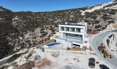 8 bedroom furnished house with swimming pool for sale in Agios Tychonas
