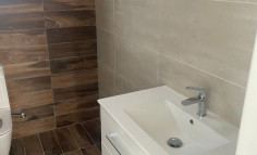 Large 4 beds house with swimming pool for sale in Peyia