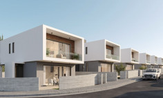 Spacious 3 bedroom house with swimming pool for sale in Emba