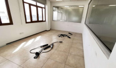 Spacious office to rent in Linopetra