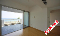 Beach front apartment in Larnaca town 