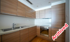 Beach front apartment in Larnaca town 