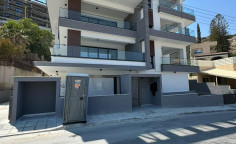 Large apartment for sale in Germasogeia