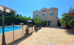 For bedroom house for sale in Paralimni