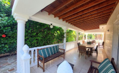 For bedroom house for sale in Paralimni