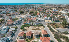 Large 3 bedroom villa for sale in Oroklini
