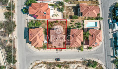 Large 3 bedroom villa for sale in Oroklini