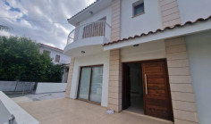 Large 4 bedrooms house for sale in Strovolos