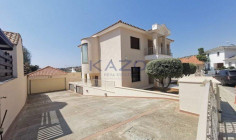 Three bedroom luxury house for sale in Agios Tychonas 