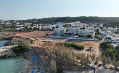 Modern seafront apartment with pool in Protaras 