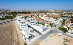 Modern detached house in peaceful Oroklini with pool 