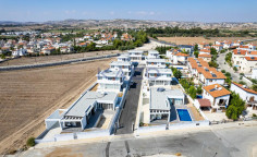 Modern detached house in peaceful Oroklini with pool 