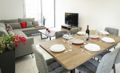 Spacious four bedroom apartment in central Chrysopolitissa 