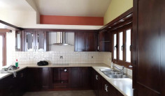 Spacious 6 bedroom house to rent in Makedonitissa