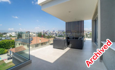 Fully furnished penthouse apartment in central Kapsalos 