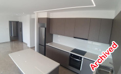 Modern 2-bedroom top floor apartment with private roof garden - vergina area 