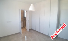 Modern 2-bedroom top floor apartment with private roof garden - vergina area 