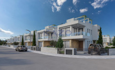 Modern villa with pool in vibrant Geroskipou area 