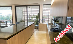 Penthouse apartment in central Mesa Geitonia with pool 